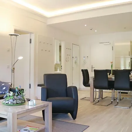 Moon Апартаменты *